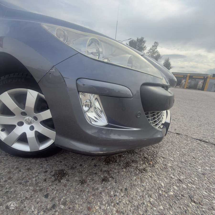 Peugeot 308 2010 — photo 8