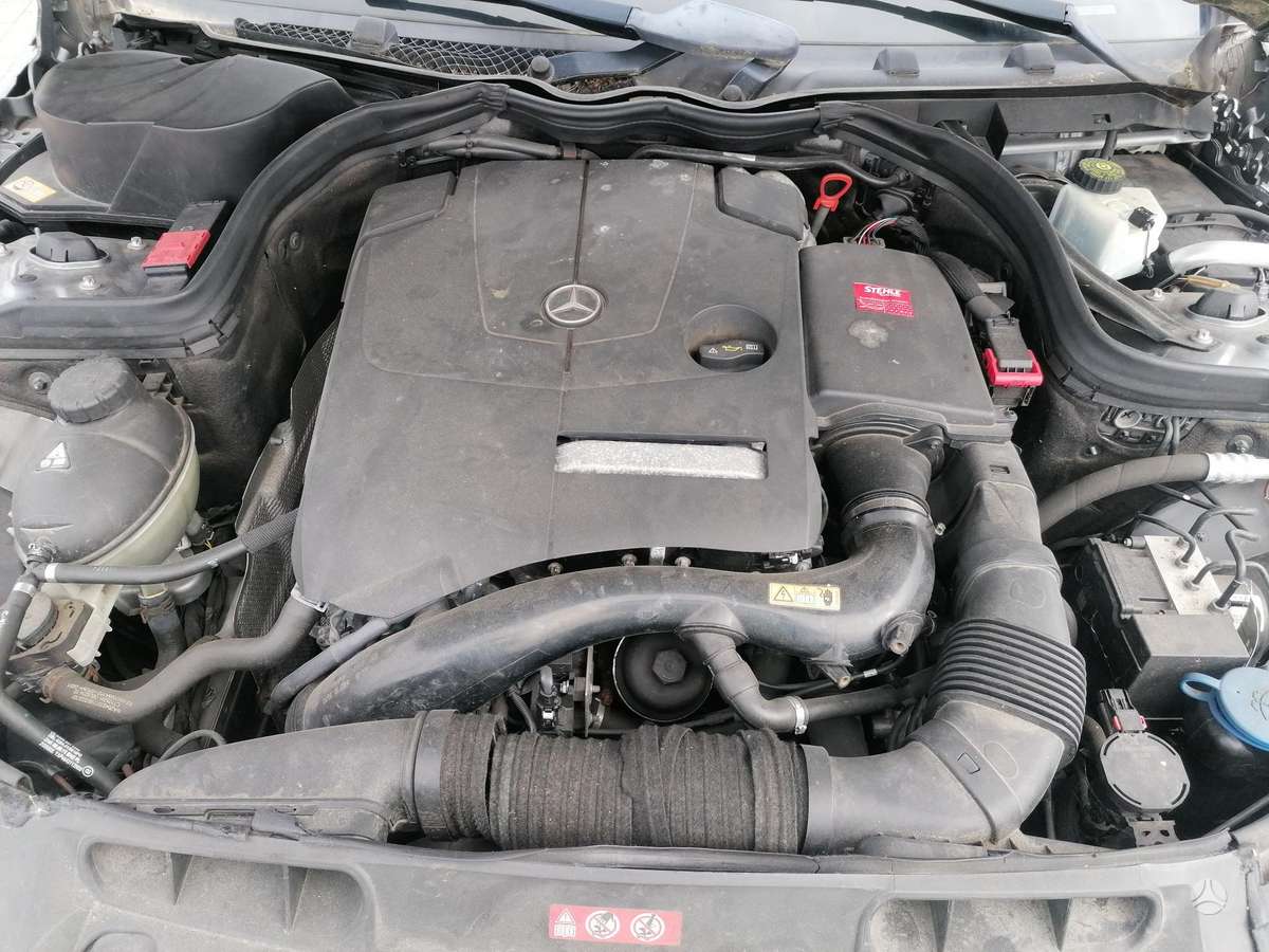 Mercedes-Benz C180 2013 — photo 10