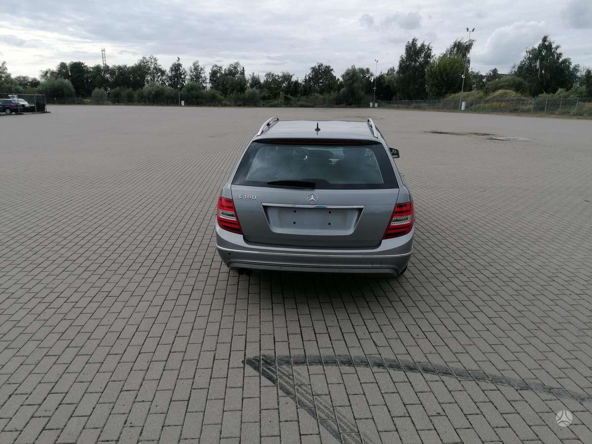 Mercedes-Benz C180 2013 — photo 7