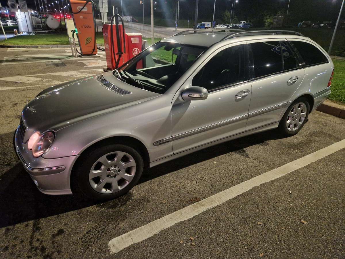 Mercedes-Benz C220 2007 — photo 10