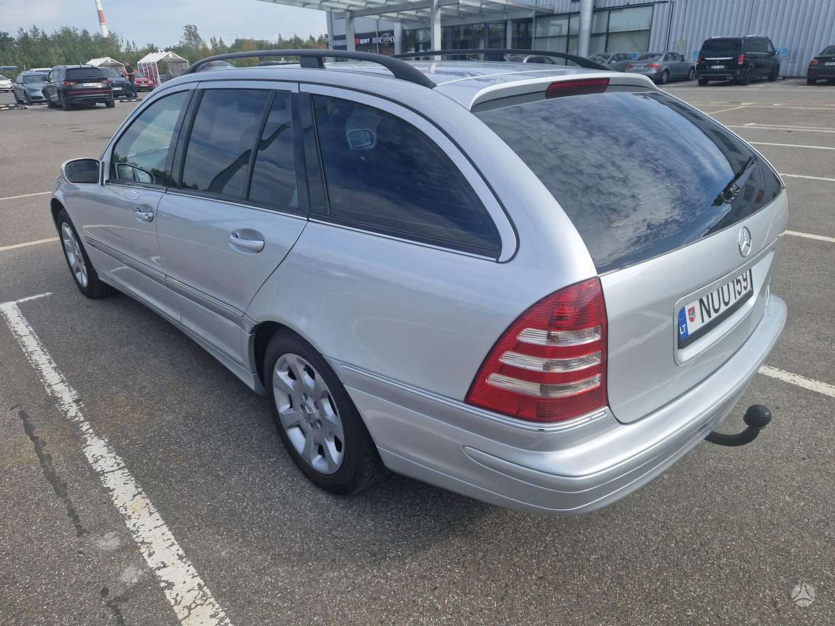 Mercedes-Benz C220 2007 — engine 2000 cm³, 136 HP (100kW)
