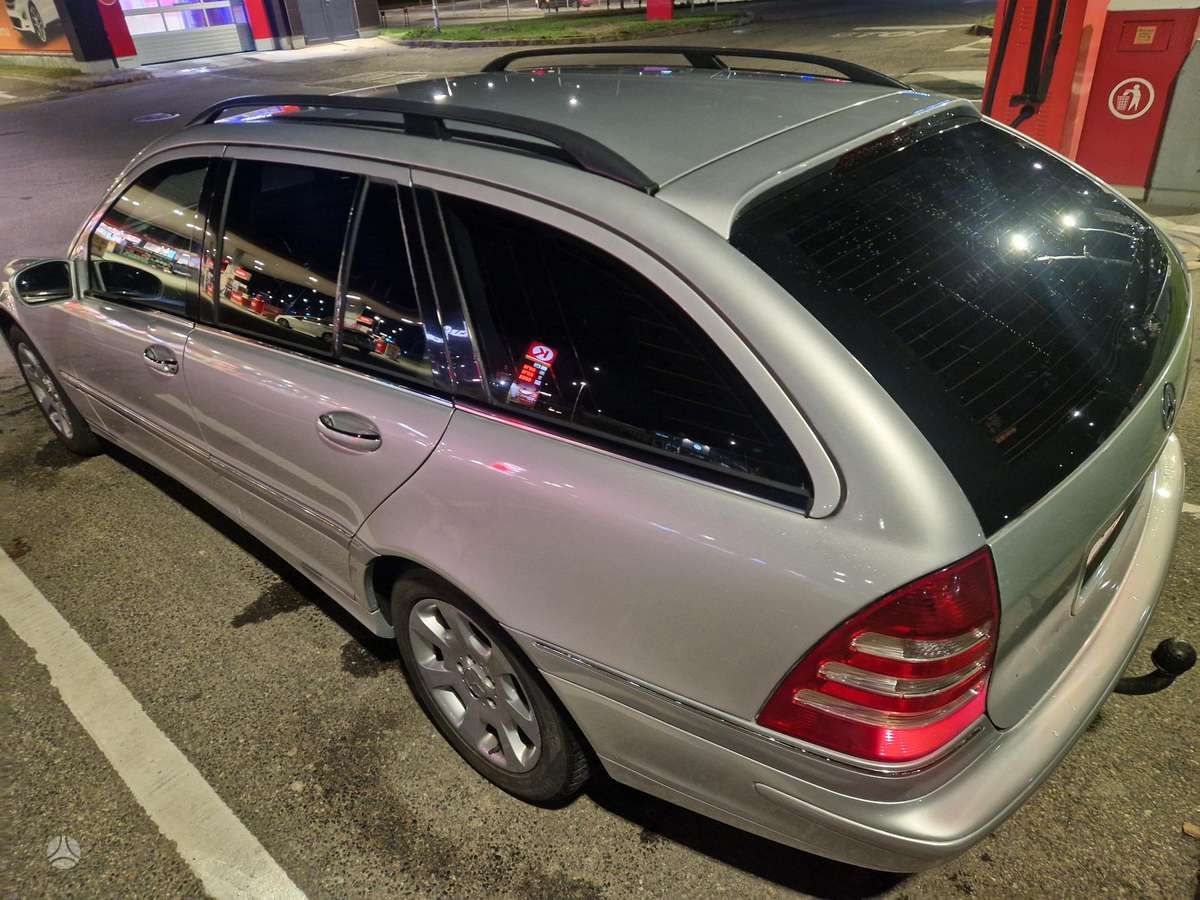 Mercedes-Benz C220 2007 — photo 8