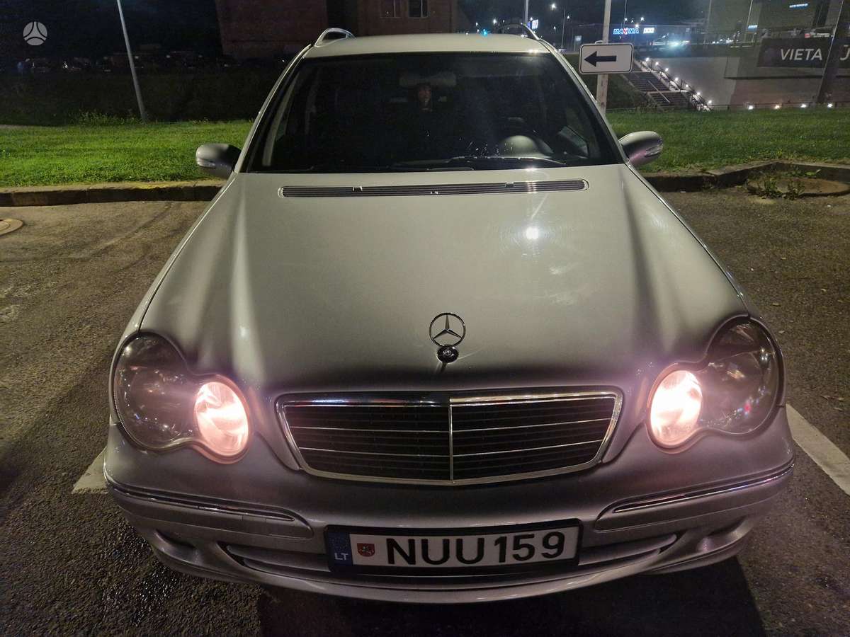 Mercedes-Benz C220 2007 — photo 9