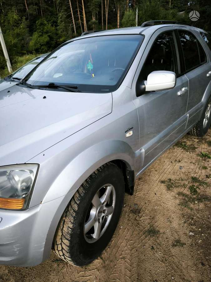 Kia Sorento 2006 — rear view
