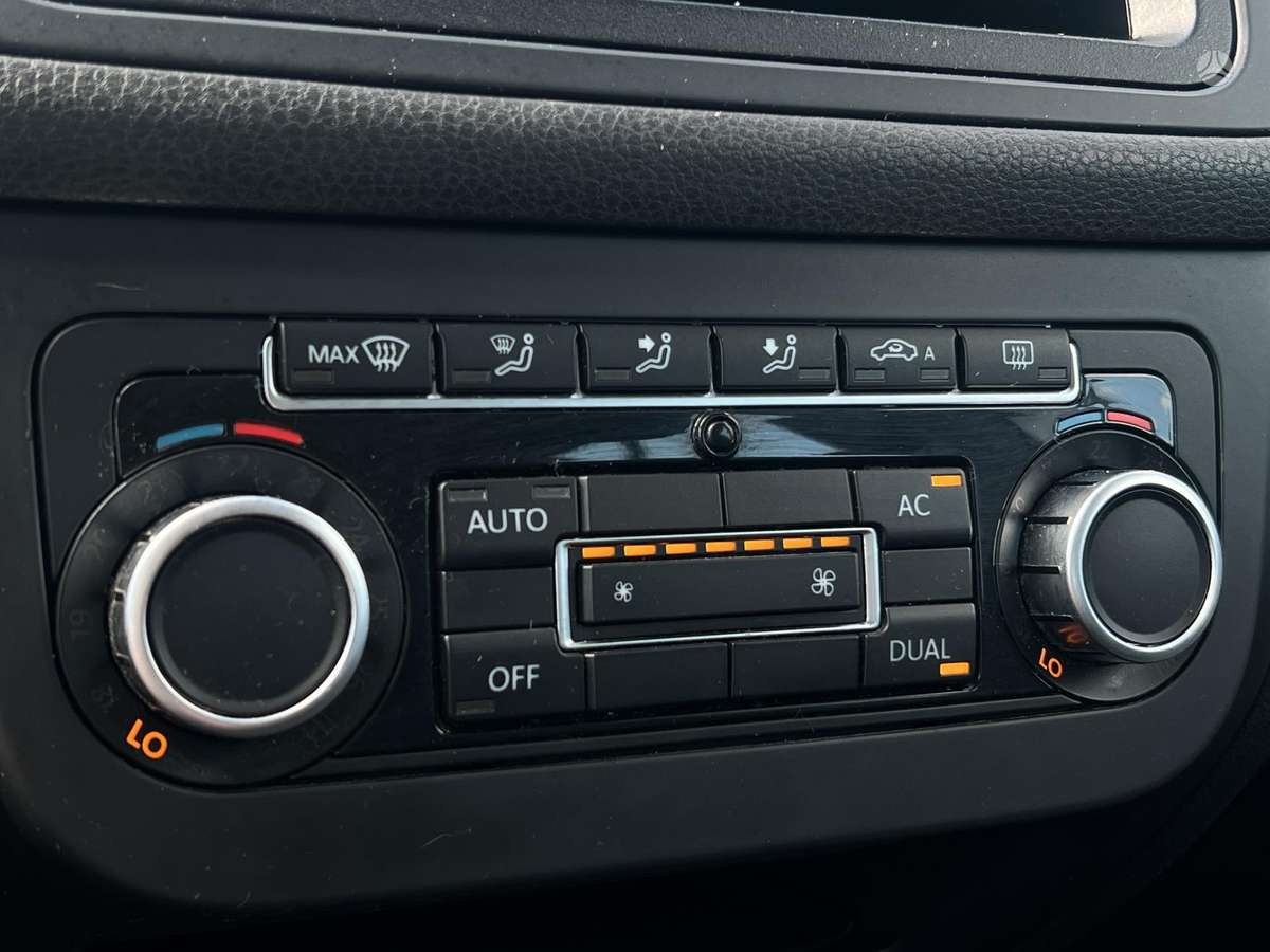 Volkswagen Golf 2009 — photo 16