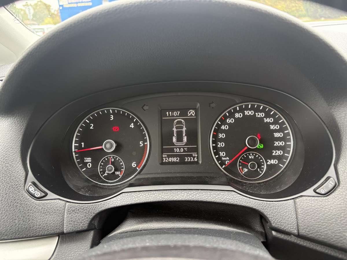 Seat Alhambra 2012 — photo 10