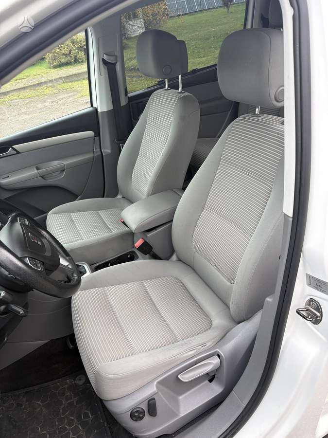 Seat Alhambra 2012 — photo 13