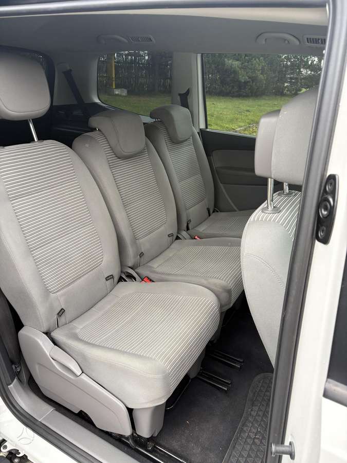 Seat Alhambra 2012 — photo 14