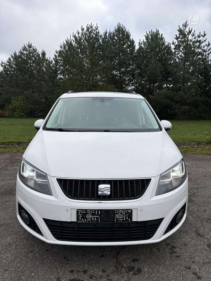Seat Alhambra 2012 — rear view