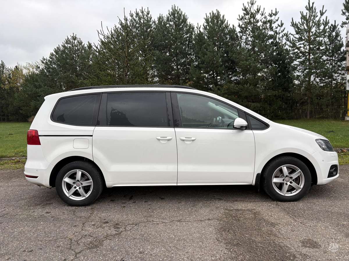 Seat Alhambra 2012 — photo 5