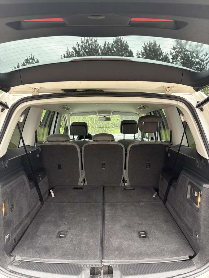 Seat Alhambra 2012 — photo 7