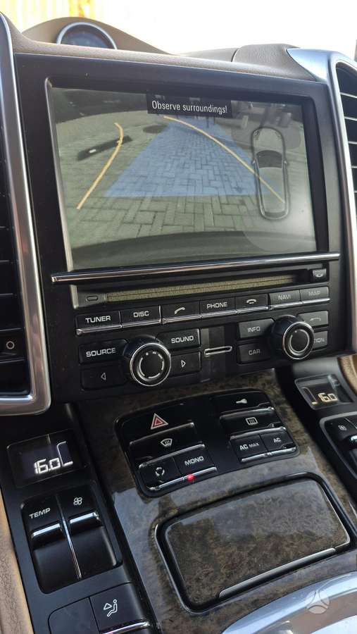 Porsche Cayenne 2011 — photo 20