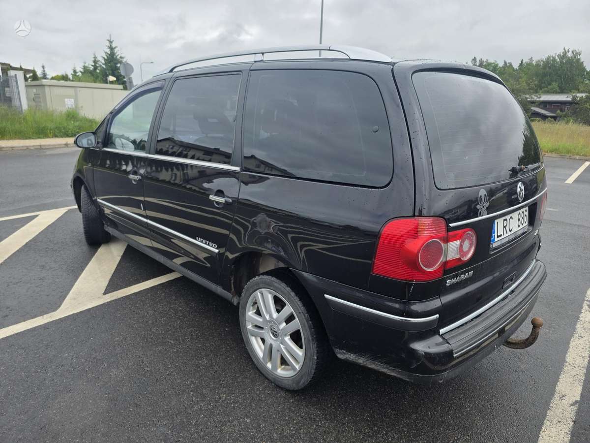 Volkswagen Sharan 2008 — interior