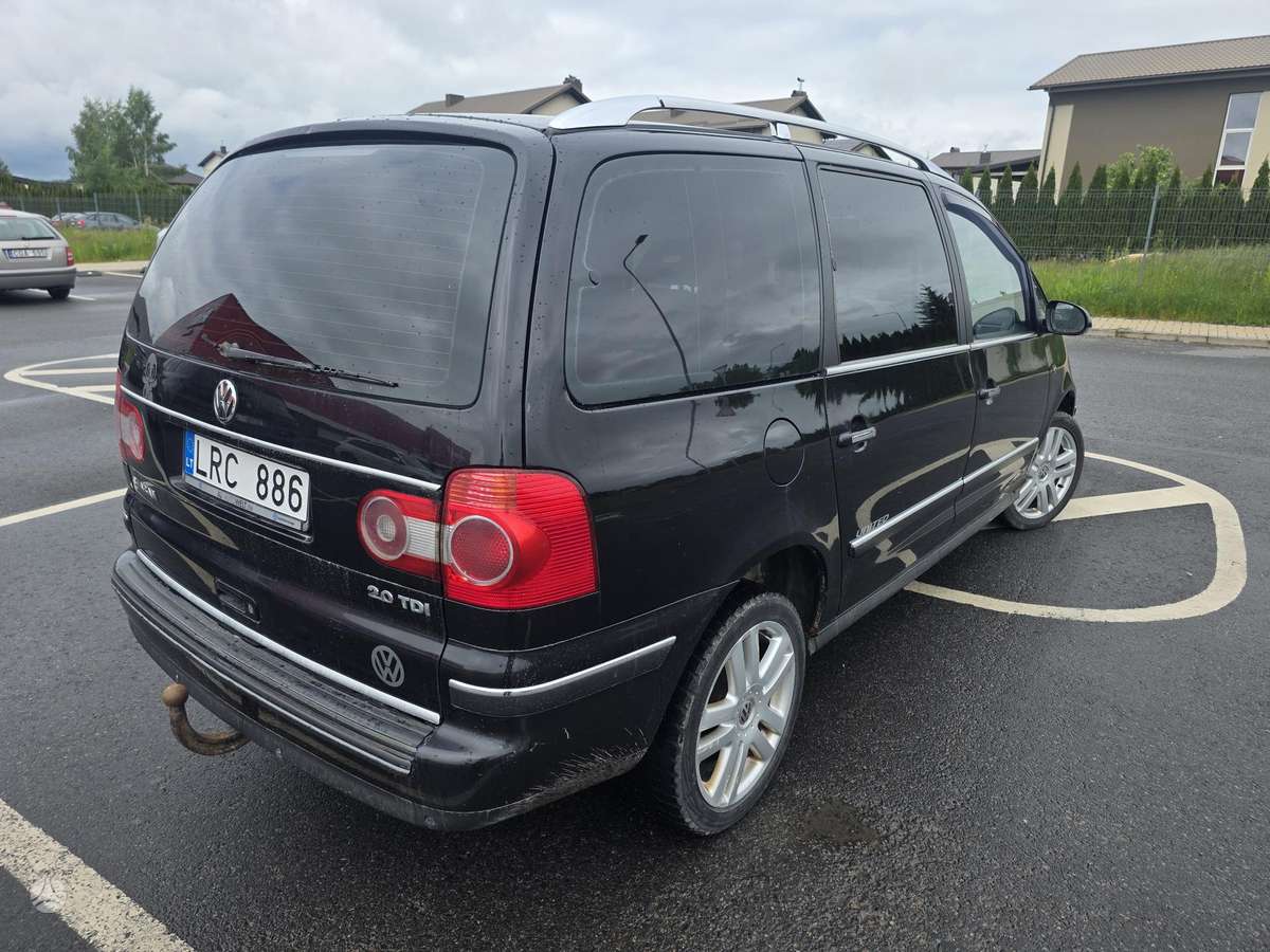 Volkswagen Sharan 2008 — engine 1968 cm³, 140 HP (103kW)