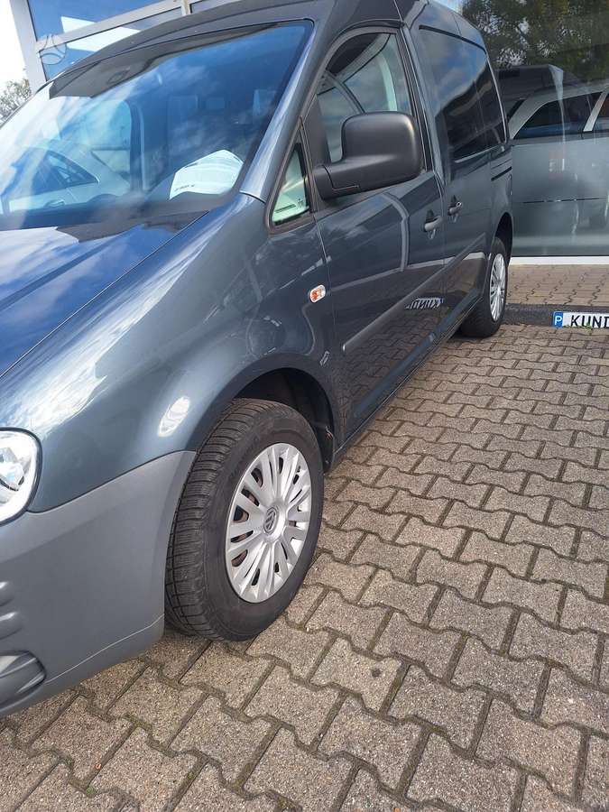 Volkswagen Caddy 2009 — вигляд ззаду