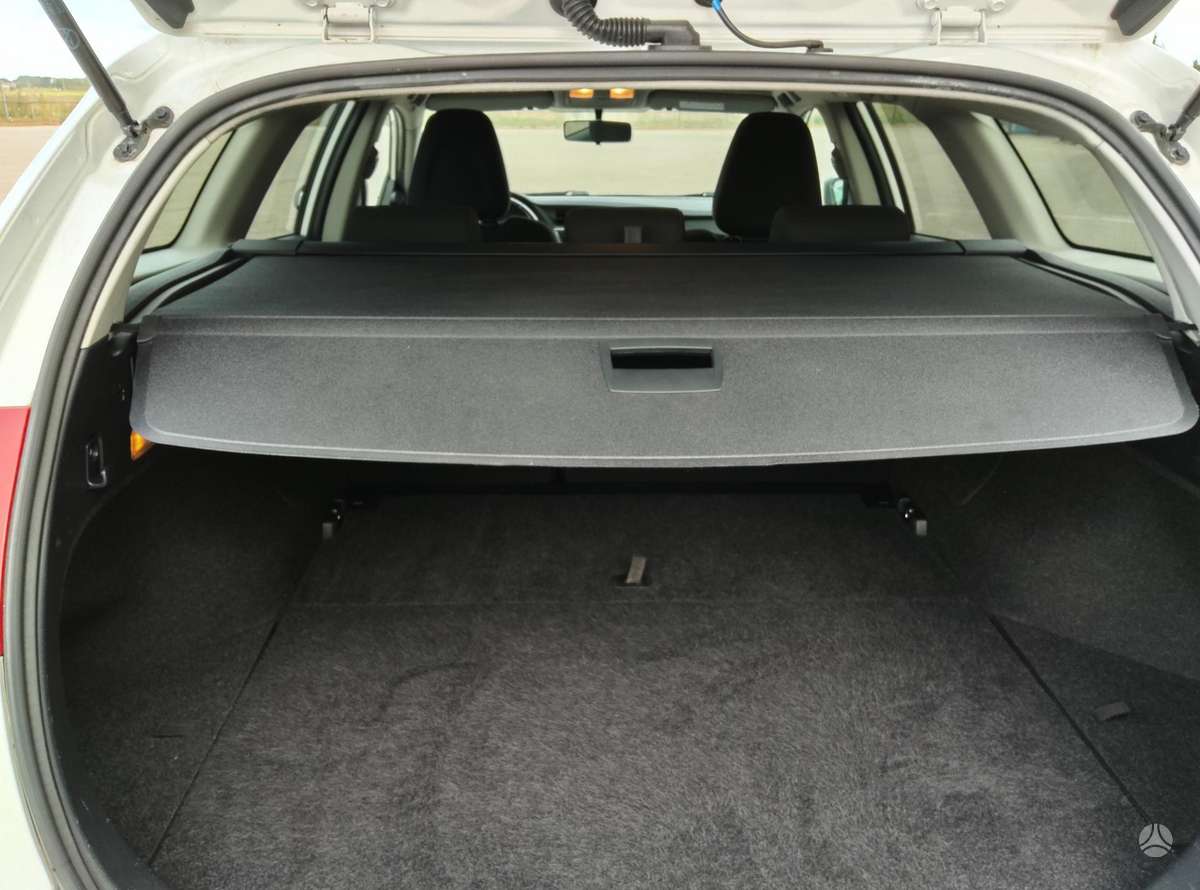 Toyota Auris 2015 — photo 15