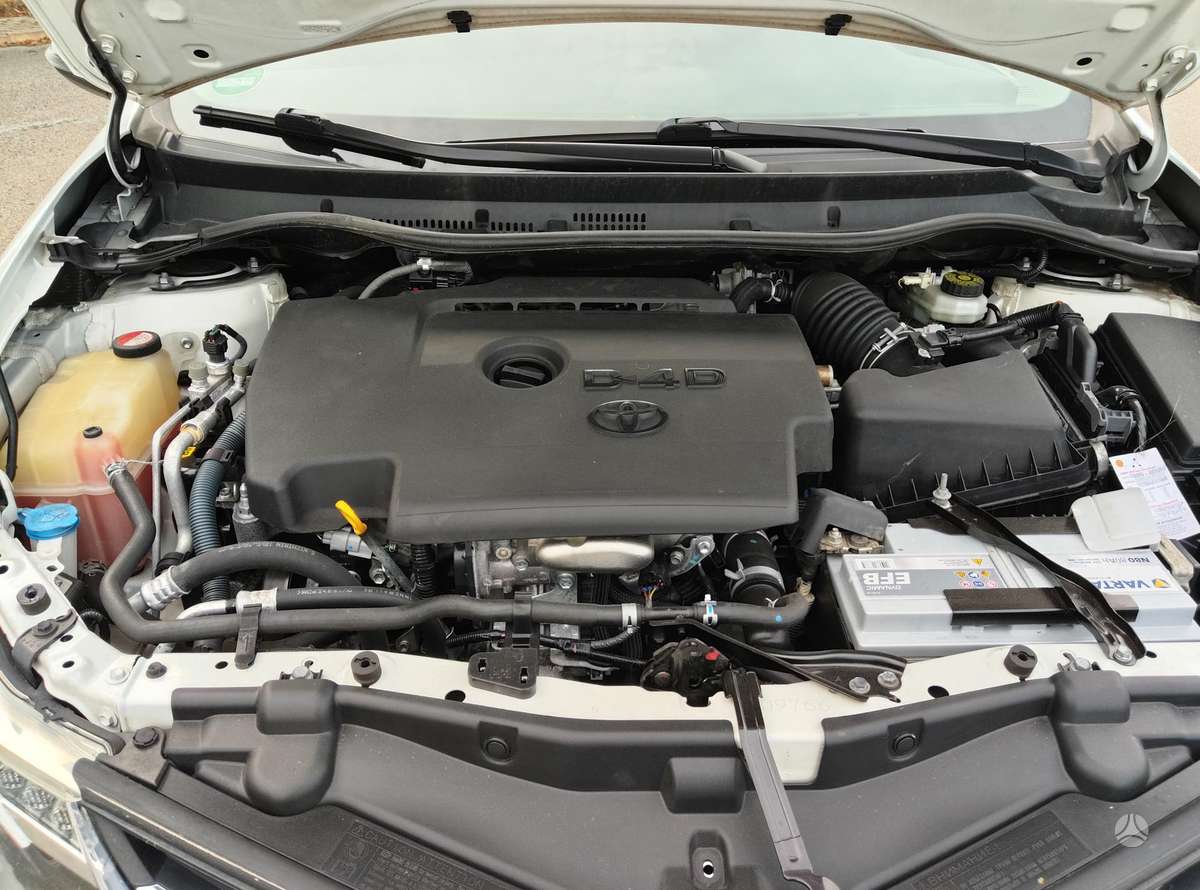 Toyota Auris 2015 — photo 19