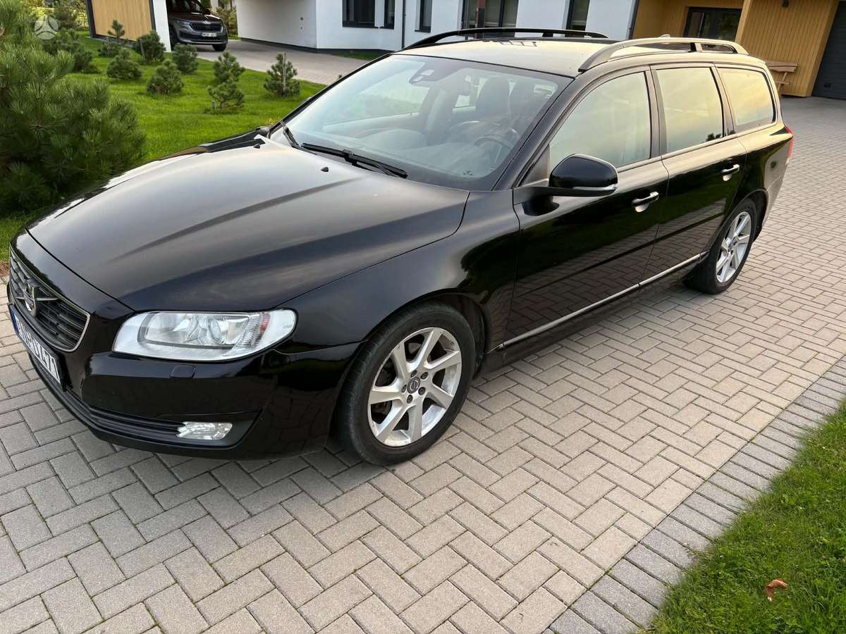 Volvo V70 2015 — photo 10