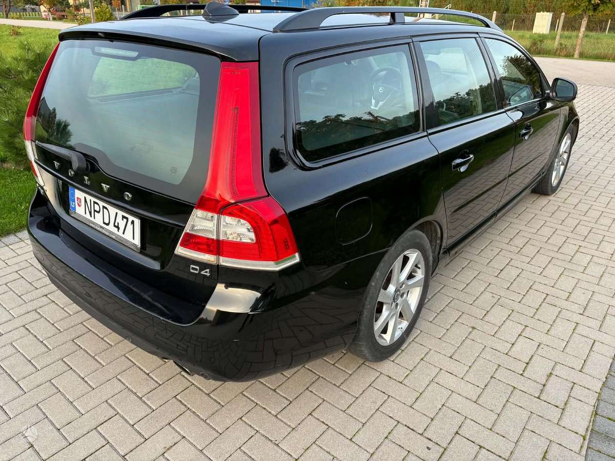 Volvo V70 2015 — photo 8
