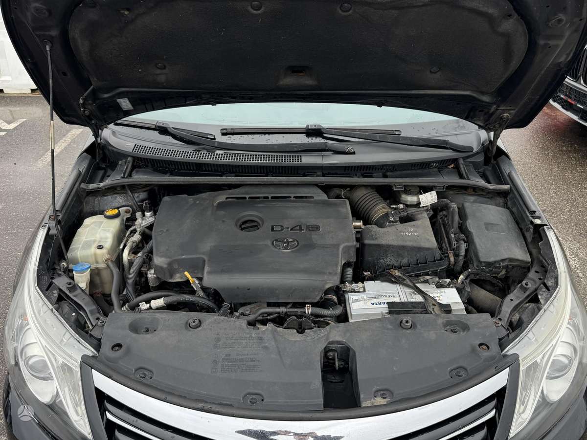 Toyota Avensis 2012 — photo 34