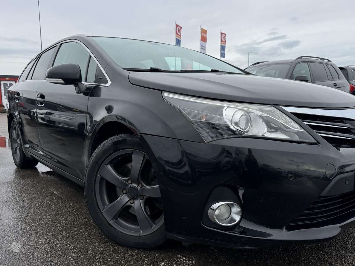 Toyota Avensis 2012 — photo 6