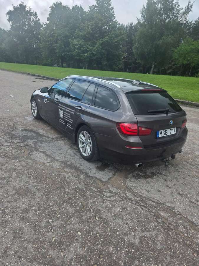 BMW 535 2011 — rear view