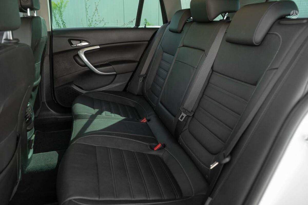 Opel Insignia 2013 — photo 11