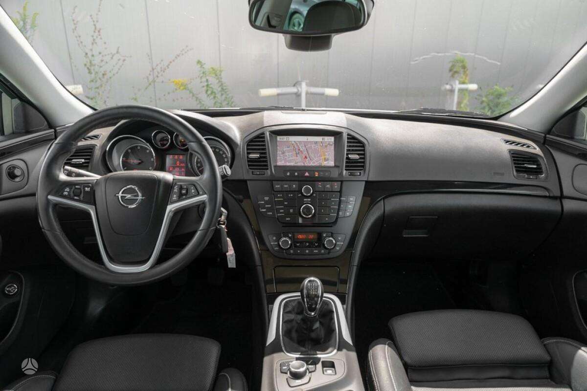 Opel Insignia 2013 — photo 16