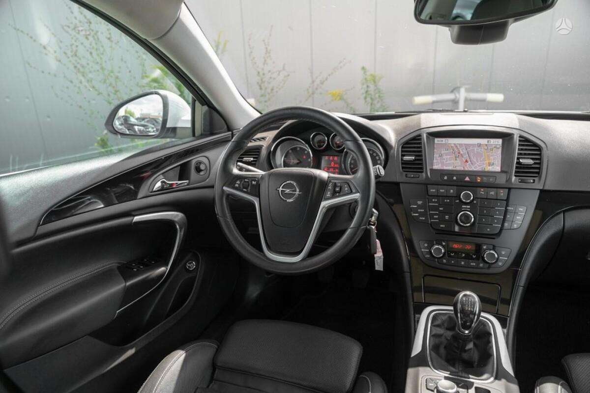 Opel Insignia 2013 — photo 17