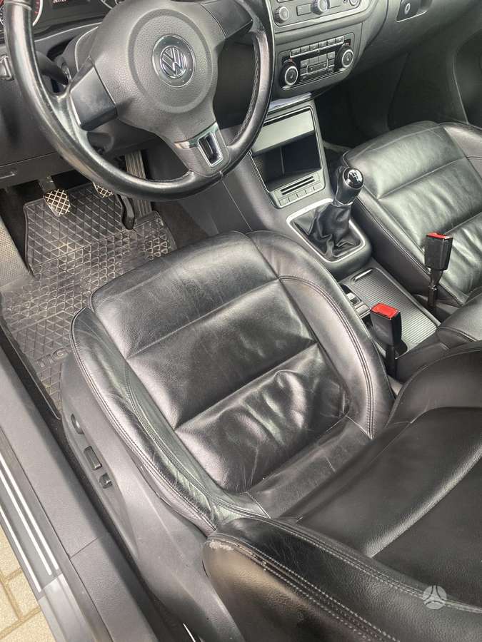 Volkswagen Tiguan 2011 — photo 6