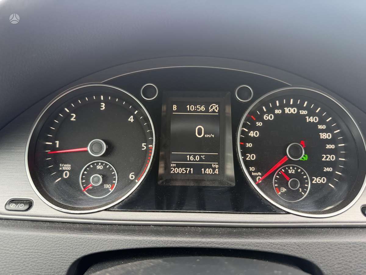 Volkswagen Passat 2013 — photo 10
