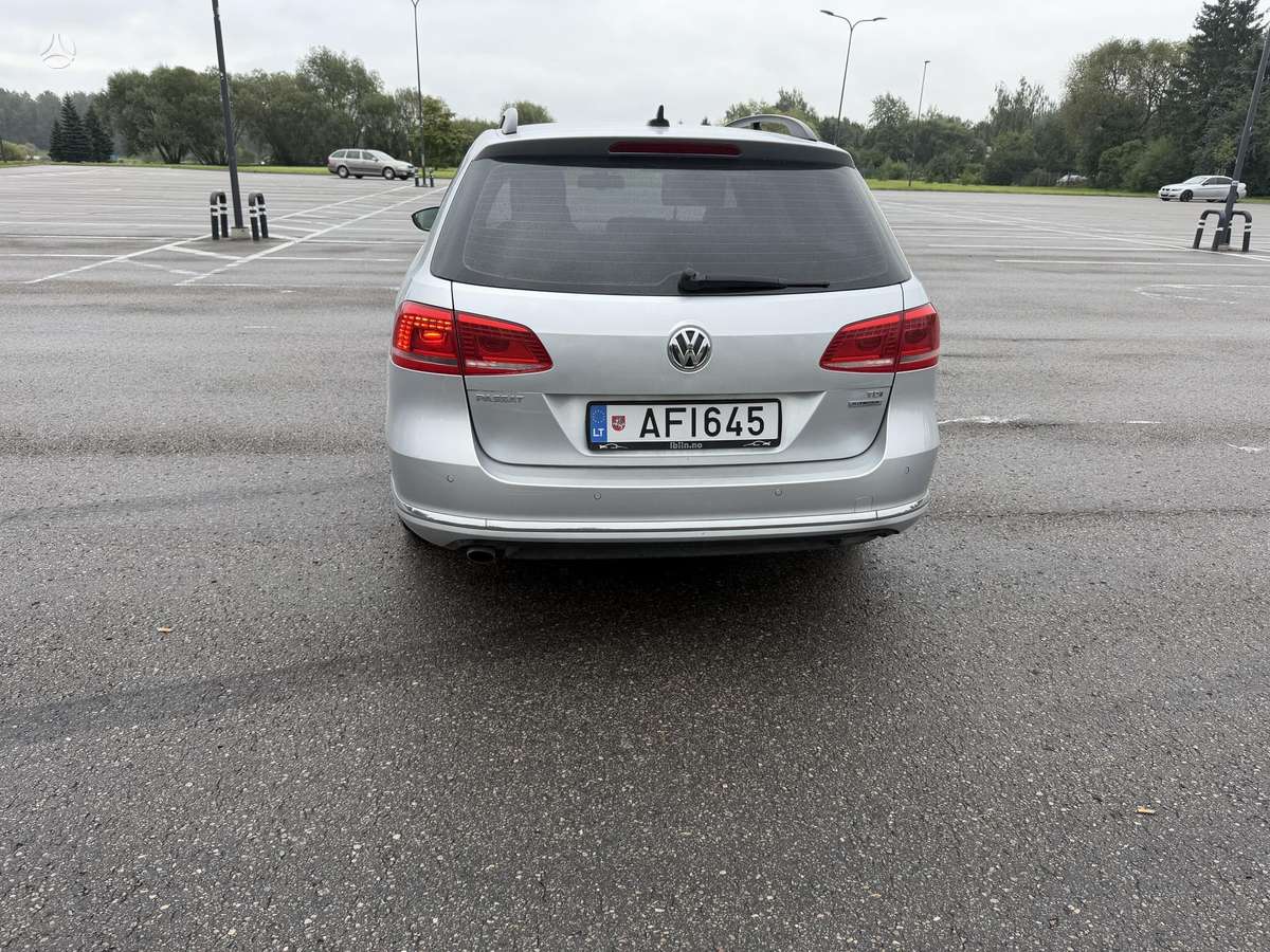 Volkswagen Passat 2013 — engine 1598 cm³, 105 HP (77kW)