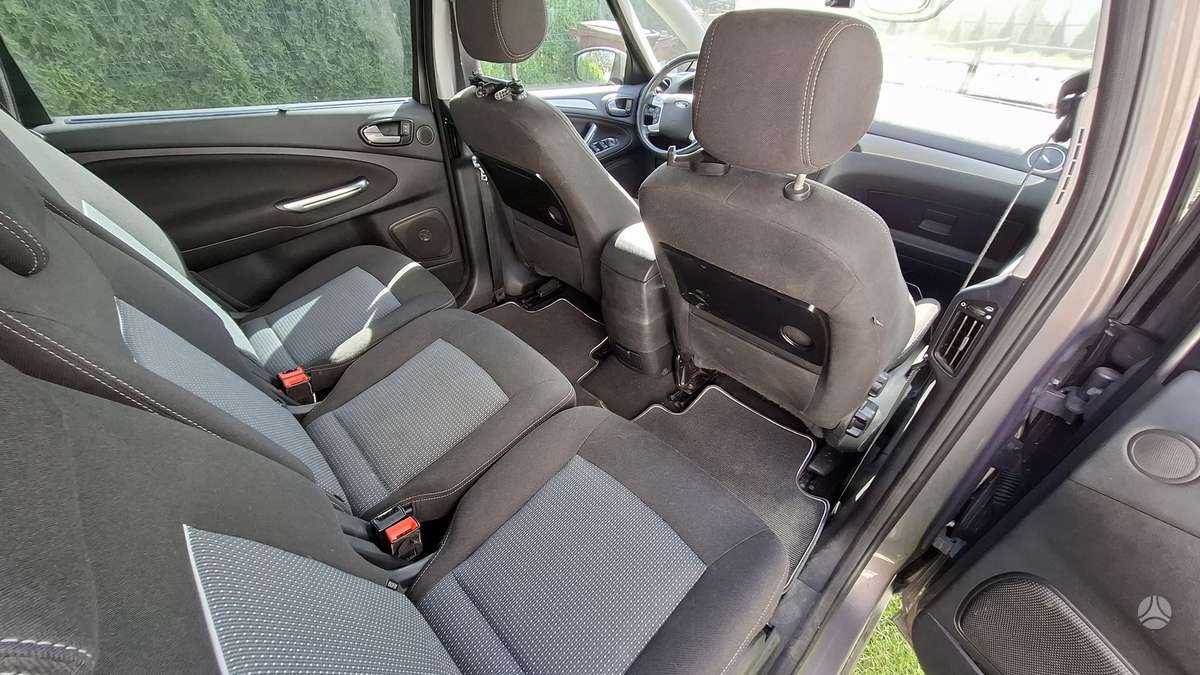 Ford S-MAX 2012 — photo 11
