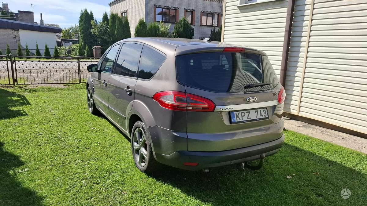 Ford S-MAX 2012 — interior