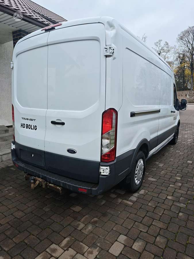 Ford Transit 2015 — engine 2200 cm³, 155 HP (114kW)