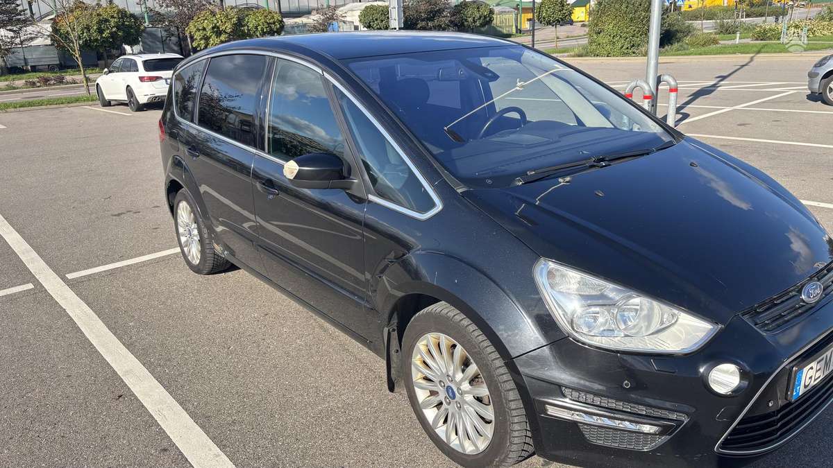 Ford S-MAX 2012 — салон
