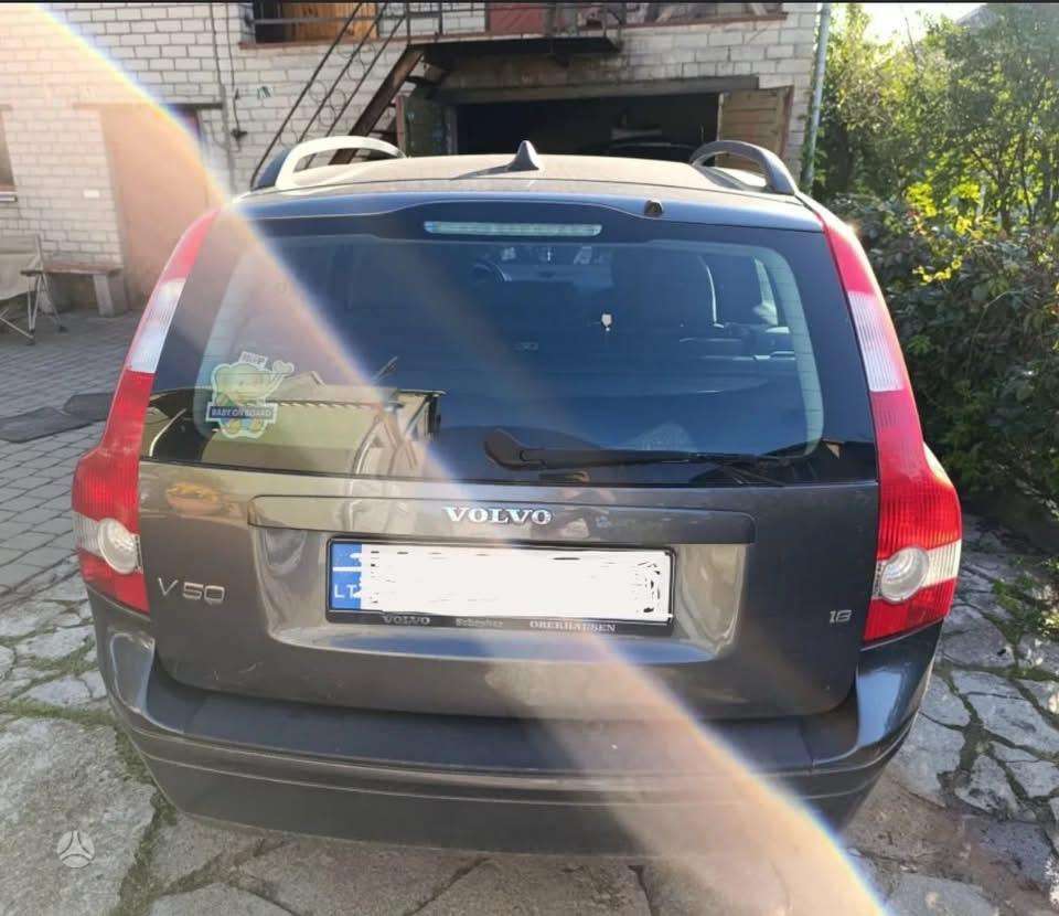 Volvo V50 2005 — вигляд ззаду