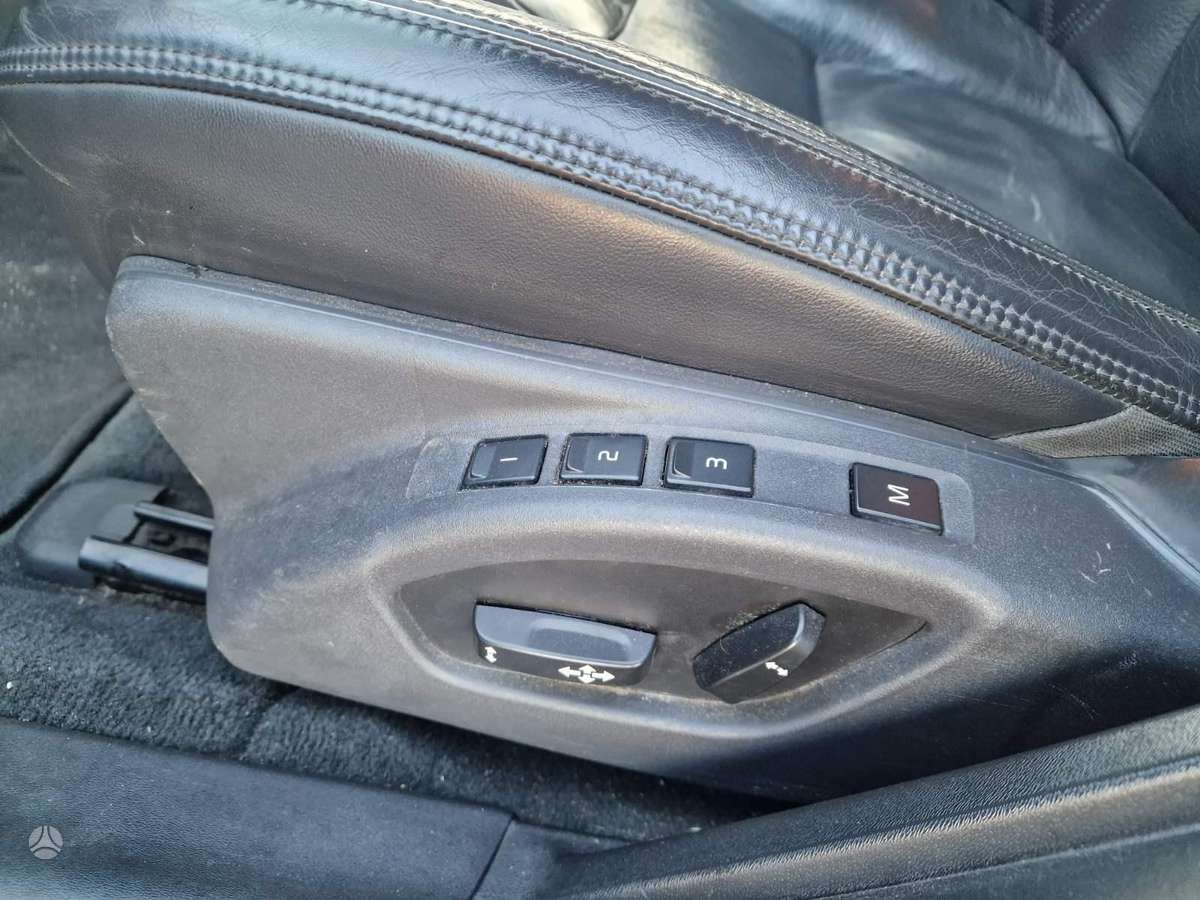 Volvo V60 2013 — photo 10