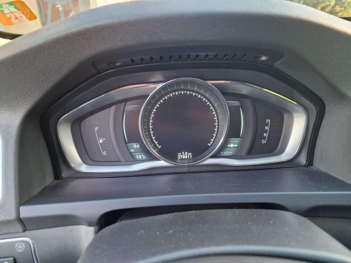 Volvo V60 2013 — photo 8
