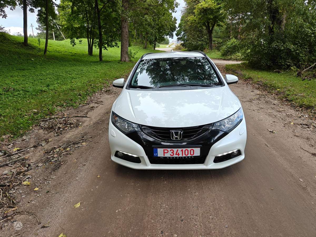 Honda Civic 2014 — rear view
