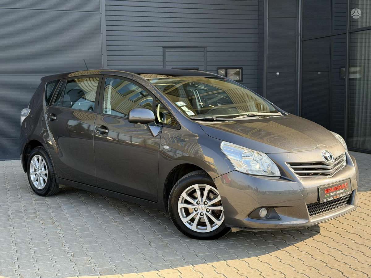 Toyota Verso 2010 — photo 6