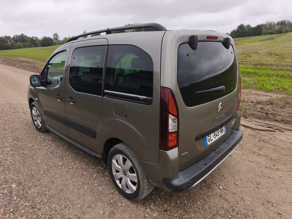 Citroen Berlingo 2015 — двигун 1600 cm³