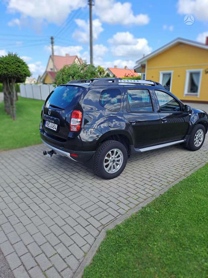Dacia Duster 2014 — rear view
