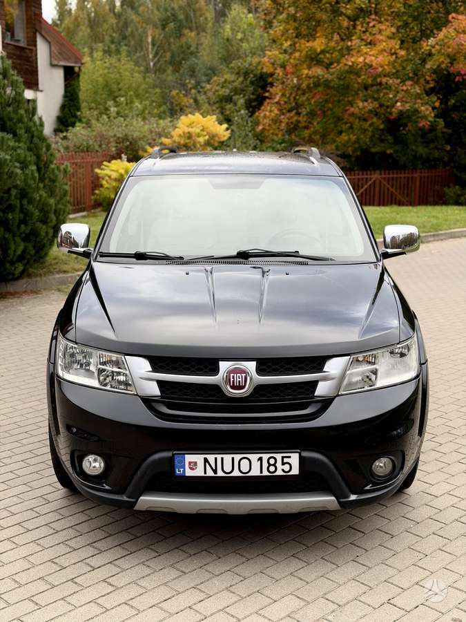 Fiat Freemont 2014 — interior