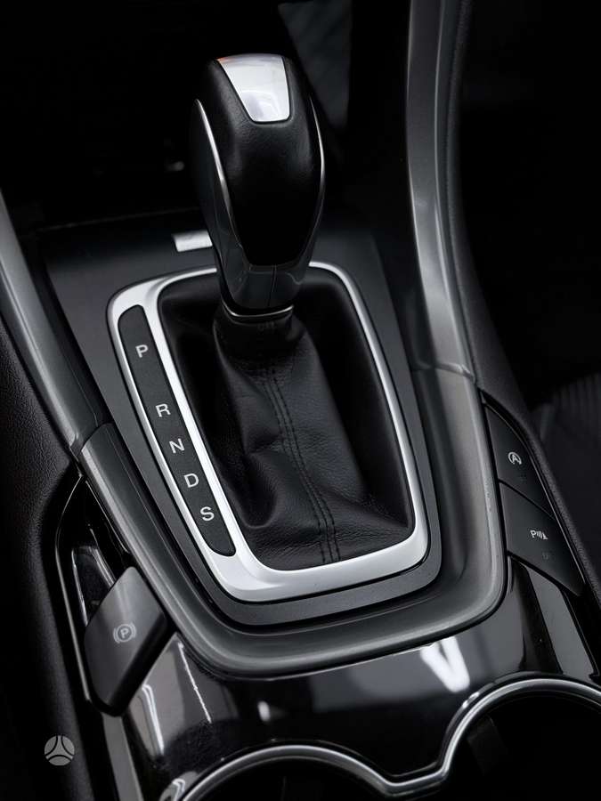 Ford Mondeo 2015 — photo 22