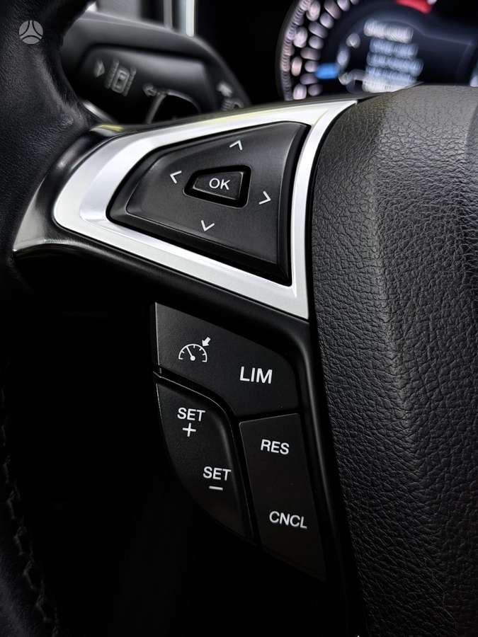 Ford Mondeo 2015 — photo 26