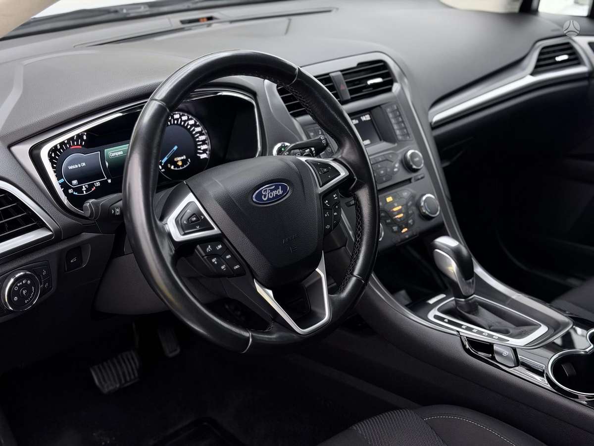 Ford Mondeo 2015 — photo 9