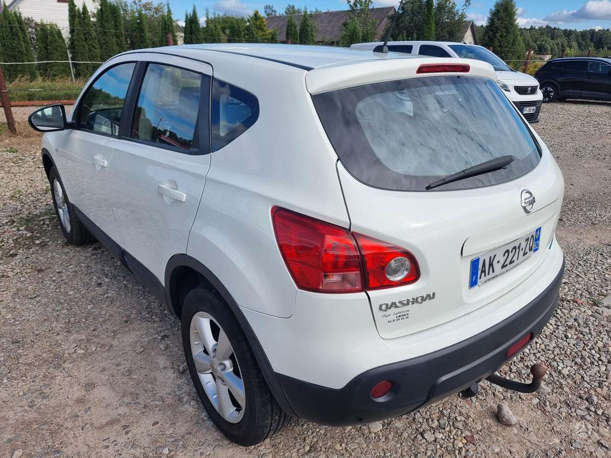 Nissan Qashqai 2010 — двигун 1500 cm³, 106 HP (78kW)