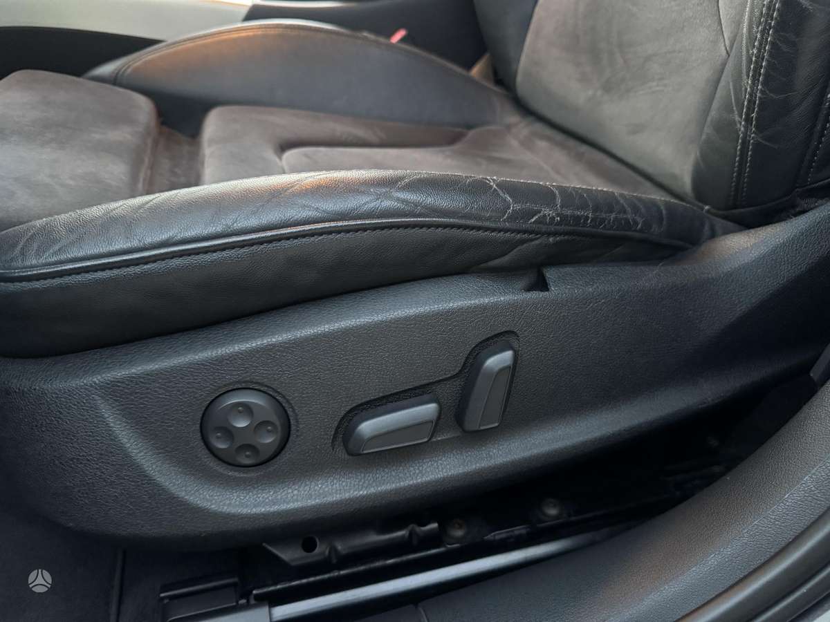 Audi A4 2010 — photo 10