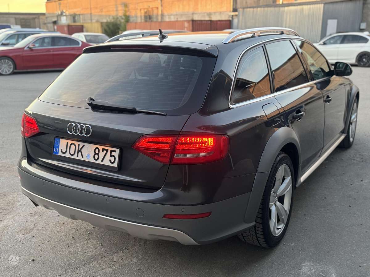Audi A4 2010 — engine 1968 cm³, 170 HP (125kW)